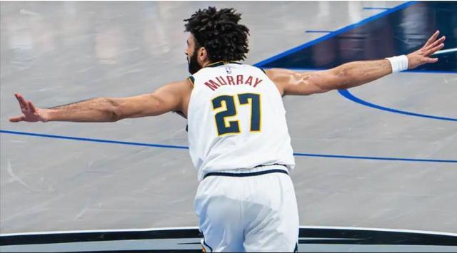 约基奇不在穆雷场均25+10+5 这表现还不能为他争得一次全明星?