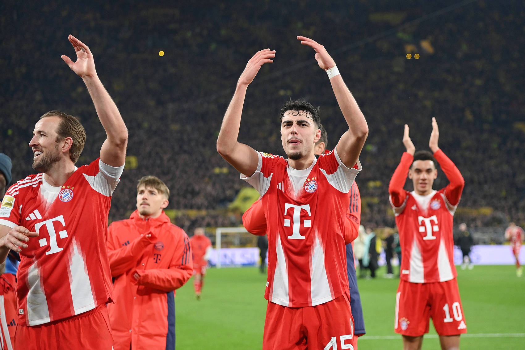 麻将-帕夫洛维奇:很高兴被比作克罗斯 我这个位置一直仰慕布斯克茨