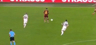 1637877800505040693.gif 棋牌下载-【欧协杯】扎尼奥洛传射 亚伯拉罕双响 罗马4比0胜