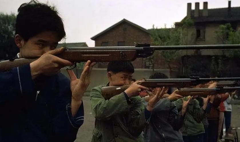 棋牌游戏-毛主席时代的十大名牌，如今还有多少能买到？