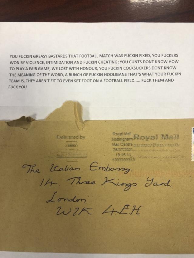 在线棋牌-【夜读】疯狂！不法分子携凶器进入韩国电竞俱乐部